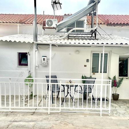 Maria' S Apartment Lávrion المظهر الخارجي الصورة