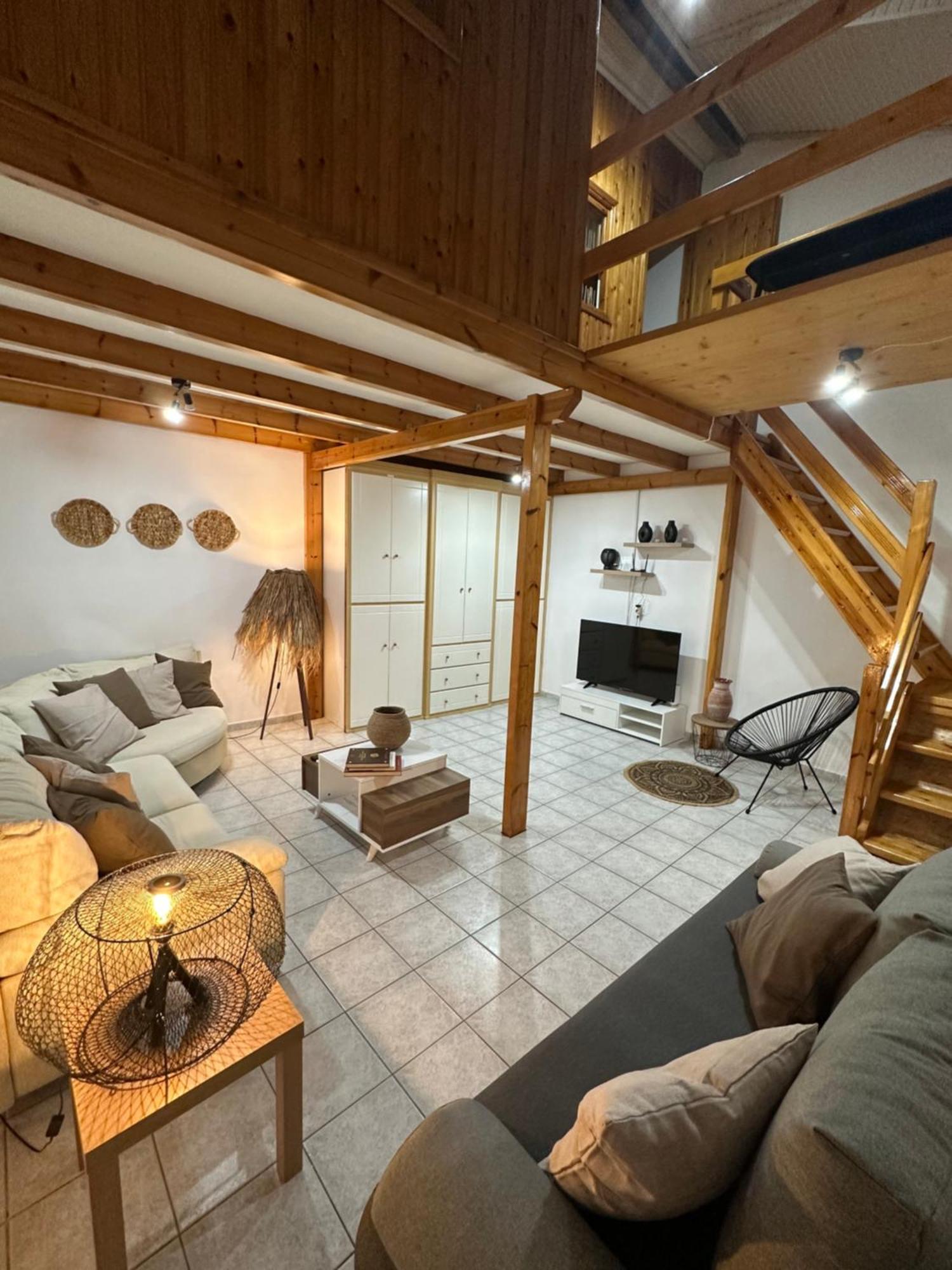 Maria' S Apartment Lávrion المظهر الخارجي الصورة